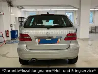 Gebraucht Mercedes B180 109 PS (80 kW) 2008 Silber Van / Kleinbus