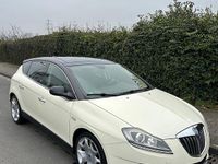 Gebraucht Lancia Delta 150 PS (110 kW) 2009 Beige Kleinwagen