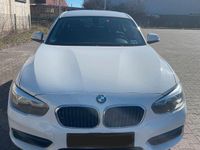Gebraucht BMW 116 Advantage 109 PS (80 kW) 2015 Weiß Kleinwagen