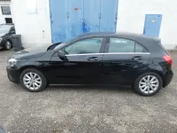 Gebraucht Mercedes A180 109 PS (80 kW) 2014 Schwarz Kleinwagen