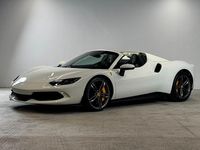 Gebraucht Ferrari 296 143 PS (105 kW) 2025 Weiß Cabrio