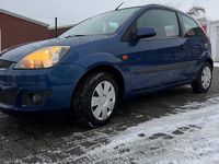 Gebraucht Ford Fiesta 80 PS (58 kW) 2008 Blau Kleinwagen