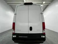 Gebraucht Iveco Daily 156 PS (114 kW) 2024 Bianco ic 194 (weiss) Van