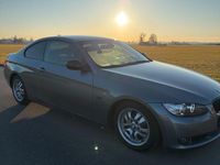 Gebraucht BMW 320 170 PS (125 kW) 2010 Grau Coupé