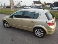 Gebraucht Opel Astra 125 PS (91 kW) 2004 Gelb Kleinwagen