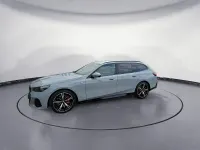 Gebraucht BMW 540 Performance 303 PS (222 kW) 2024 Grau Kombi