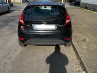 Gebraucht Ford Fiesta 70 PS (51 kW) 2011 Schwarz Kleinwagen