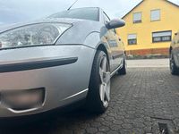 Gebraucht Ford Focus 115 PS (84 kW) 2004 Grau Coupé