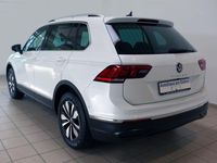 Gebraucht VW Tiguan Move 150 PS (110 kW) 2024 Oryxweiß perlmutteffekt SUV