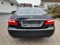 Second-hand Mercedes E300 231 CP (169 kW) 2010 Negru Berlinǎ