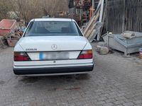 Gebraucht Mercedes 200 75 PS (55 kW) 1990 Weiß Limousine