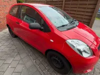 Gebraucht Toyota Yaris 69 PS (50 kW) 2007 Rot Kleinwagen