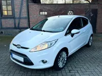 Gebraucht Ford Fiesta Titanium 95 PS (69 kW) 2010 Weiß Limousine