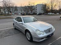 Gebraucht Mercedes C180 129 PS (94 kW) 2002 Silber Coupé