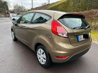 Gebraucht Ford Fiesta 101 PS (74 kW) 2013 Braun Kleinwagen