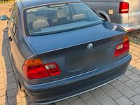 Gebraucht BMW 320 136 PS (100 kW) 1998 Blau Limousine
