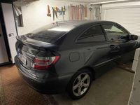 Gebraucht Mercedes C200 163 PS (119 kW) 2008 Grau Coupé