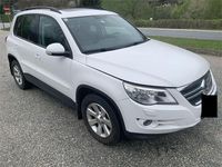 Gebraucht VW Tiguan Track & Field 140 PS (102 kW) 2008 Weiß SUV
