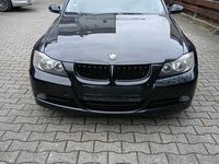Gebraucht BMW 320 163 PS (119 kW) 2007 Schwarz Kombi