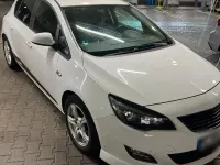 Gebraucht Opel Astra GTC 179 PS (131 kW) 2012 Weiß Limousine