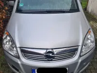 Gebraucht Opel Zafira Edition 140 PS (102 kW) 2009 Silber Van / Kleinbus