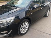 Gebraucht Opel Astra 165 PS (121 kW) 2013 Schwarz Kombi