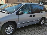 Gebraucht Chrysler Voyager 150 PS (110 kW) 2000 Silber Van / Kleinbus