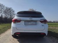 Gebraucht Hyundai i40 Style 141 PS (103 kW) 2017 Weiß Limousine