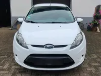 Gebraucht Ford Fiesta 82 PS (60 kW) 2011 Weiß Kleinwagen