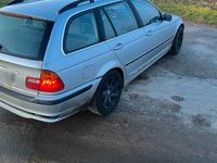 Gebraucht BMW 320 Basis 170 PS (125 kW) 2001 Silber Kombi