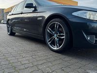 Gebraucht BMW 530 204 PS (150 kW) 2011 Schwarz Limousine