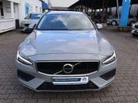 Gebraucht Volvo V60 Core 197 PS (144 kW) 2024 Vapour grey Kombi