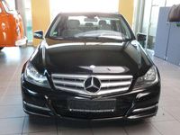 Gebraucht Mercedes C200 136 PS (100 kW) 2011 Obsidianschwarz  metalliclack Limousine