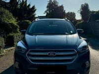 Gebraucht Ford Kuga Titanium 150 PS (110 kW) 2019 Blau SUV