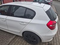 Gebraucht BMW 116 122 PS (89 kW) 2007 Weiß Kleinwagen