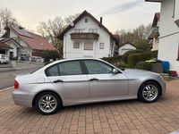 Second-hand BMW 318 129 CP (94 kW) 2006 Argintiu Berlinǎ