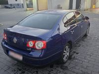 Usata VW Passat 150 CV (110 kW) 2009 Blu Berlina
