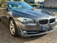 Gebraucht BMW 530 258 PS (189 kW) 2011 Braun Kombi