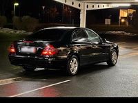 Gebraucht Mercedes E320 221 PS (162 kW) 2004 Schwarz Limousine