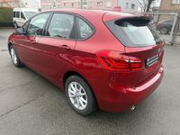 Gebraucht BMW 218 Active Tourer Basis 150 PS (110 kW) 2016 Rot Van / Kleinbus