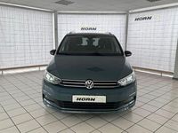 Gebraucht VW Touran 150 PS (110 kW) 2019 Petroleum blue metallic Van / Kleinbus