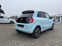 Gebraucht Renault Twingo Techno 60 kW (82 PS) 2023 Blau Kleinwagen