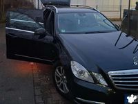 Gebraucht Mercedes E200 Avantgarde 136 PS (100 kW) 2011 Schwarz Kombi