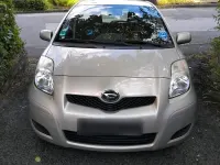 Gebraucht Toyota Yaris 99 PS (72 kW) 2012 Gold Kleinwagen