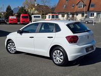 Gebraucht VW Polo Trendline 65 PS (47 kW) 2019 Purewhite uni Kleinwagen