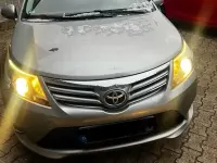 Gebraucht Toyota Avensis T2 124 PS (91 kW) 2012 Silber Kombi