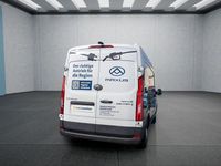 Second-hand Maxus V90 148 CP (108 kW) 2025 Alb Van