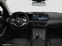 Gebraucht BMW 318 156 PS (114 kW) 2025 Skyscraper grau metallic Kombi