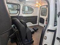 Gebraucht Peugeot Partner 132 PS (97 kW) 2020 Lack weiss banquise/typ aussenve Van / Kleinbus