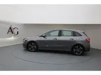 Gebraucht Mercedes B220 190 PS (139 kW) 2020 Mountaingrau metallic Kleinwagen